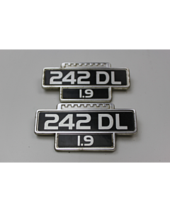 Embleem Volvo 242 DL 1.9, Set 2 stuks, gebruikt