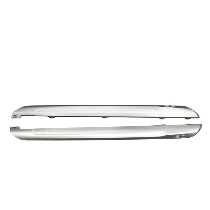 Plaque de protection latérale C30 en métal argenté 426 pour Volvo