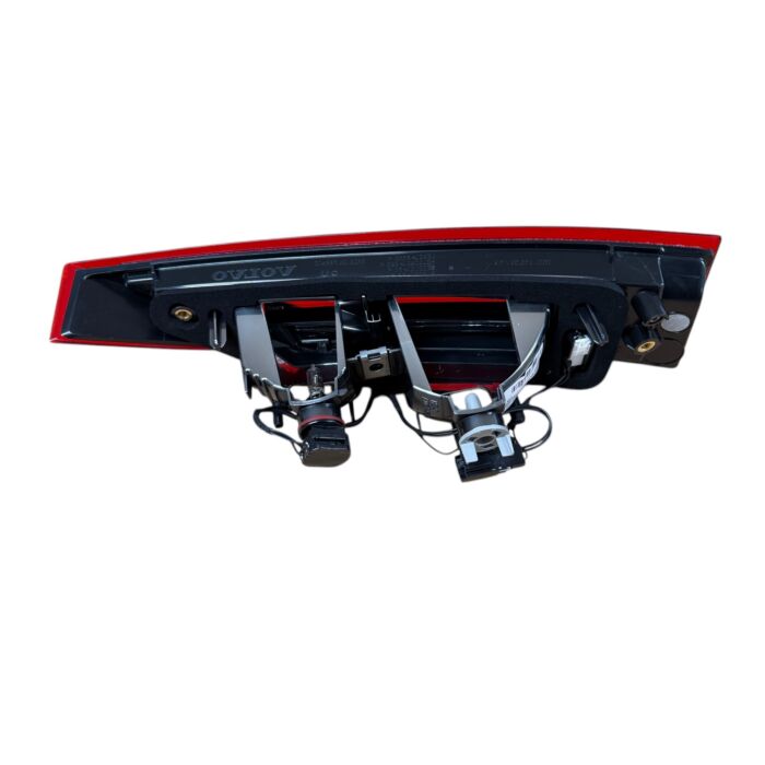 Feu arrière gauche intérieur Volvo V90 2017-2020 V90CC, partie sur le hayon, numéro de pièce Volvo 32293883