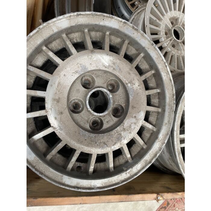 Velgen set  volvo 240 244 245 14 inch GLE 