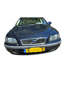 "Parure Élégante Bleu Nuit: Pare-Chocs Avant Volvo V70, Couleur 417"