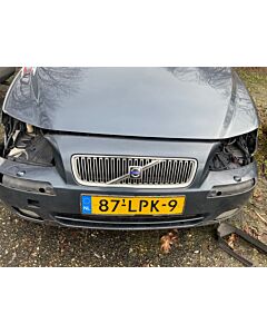 "Volvo V70 Bleu 466: Pare-Chocs Avant Élégant et Robuste"